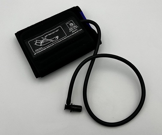 シチズン・システムズ CHUC558電子血圧計用交換用カフ ブラック 大口径カフコネクタ SCN-011D 1セット（ご注文単位1セット）【直送品】