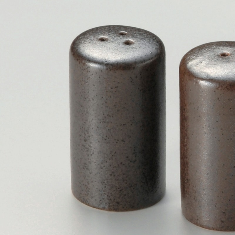 金正陶器 鉄砂コショウ入(三ツ穴) 1個(ご注文単位1個)【直送品】