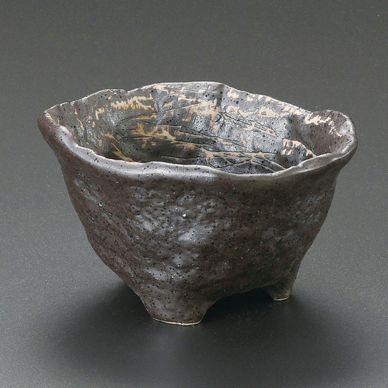 金正陶器 鉄釉刷毛目(岩石)3.5三つ足変形小鉢 1個(ご注文単位1個)【直送品】