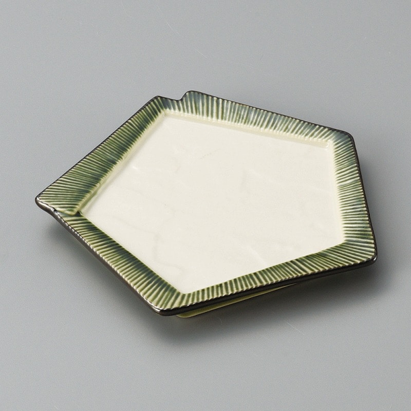 金正陶器 織部渕十草五角皿(小) 1個(ご注文単位1個)【直送品】