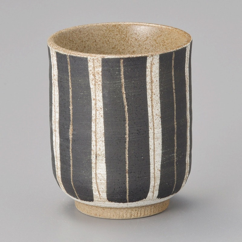 金正陶器 線彫十草黒湯呑(大) 1個(ご注文単位1個)【直送品】
