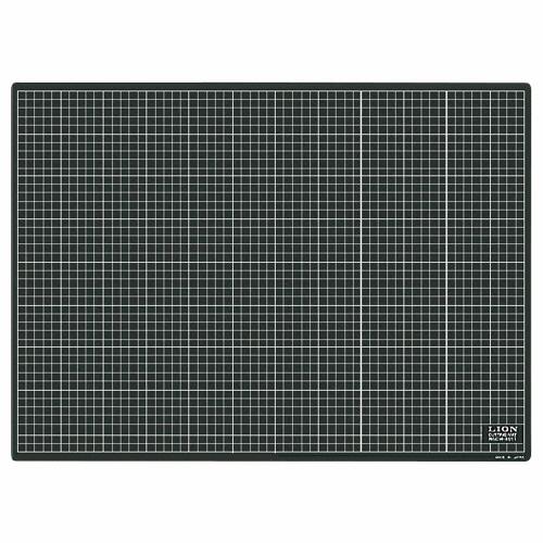ライオン事務器 カッティングマット 再生PVC製 両面使用 620×450×3mm 黒/黒 CM-6011 1枚(ご注文単位1枚)【直送品】