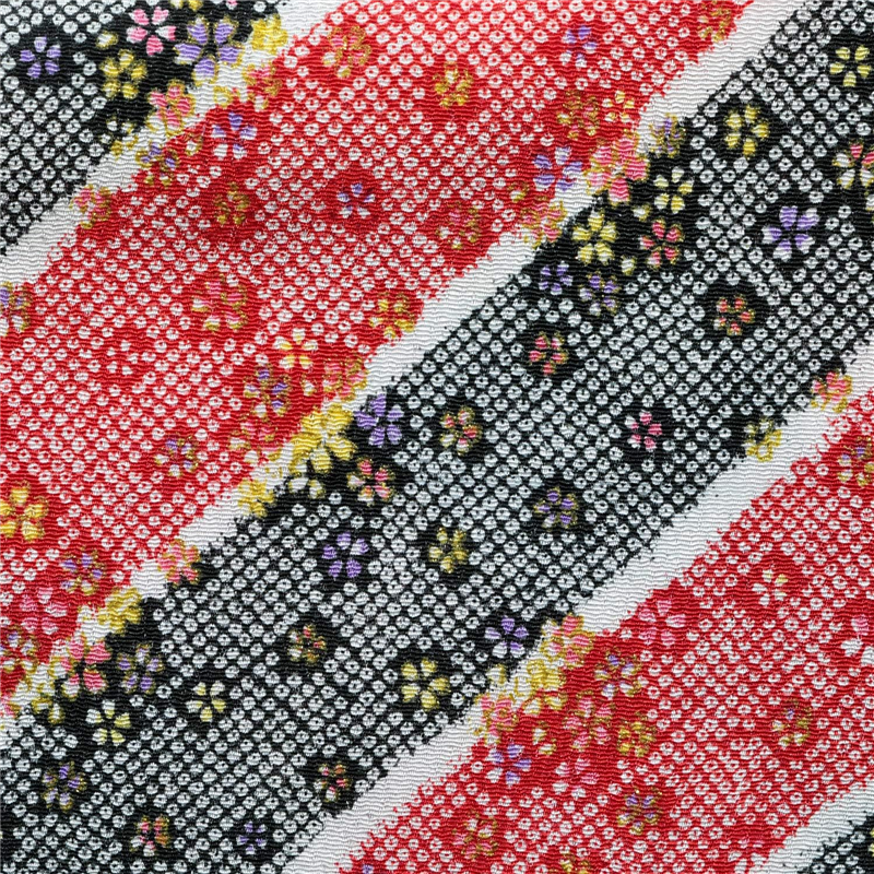 日本紐釦貿易 ちりめん 金彩 鹿の子絞りと桜 黒 巾約70cm×10ｍ切売カット GMK32-04-10M 1枚（ご注文単位1枚）【直送品】