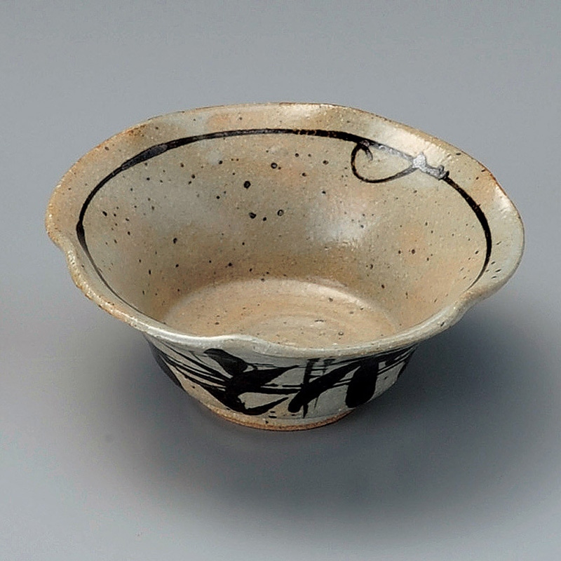 山万 08425-100 錆絵花型小鉢 1個(ご注文単位1個)【直送品】