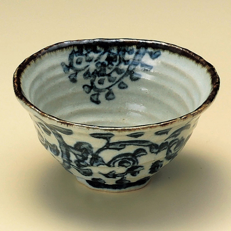 山万 09020-570 タコ唐草反小鉢  1個（ご注文単位1個）【直送品】