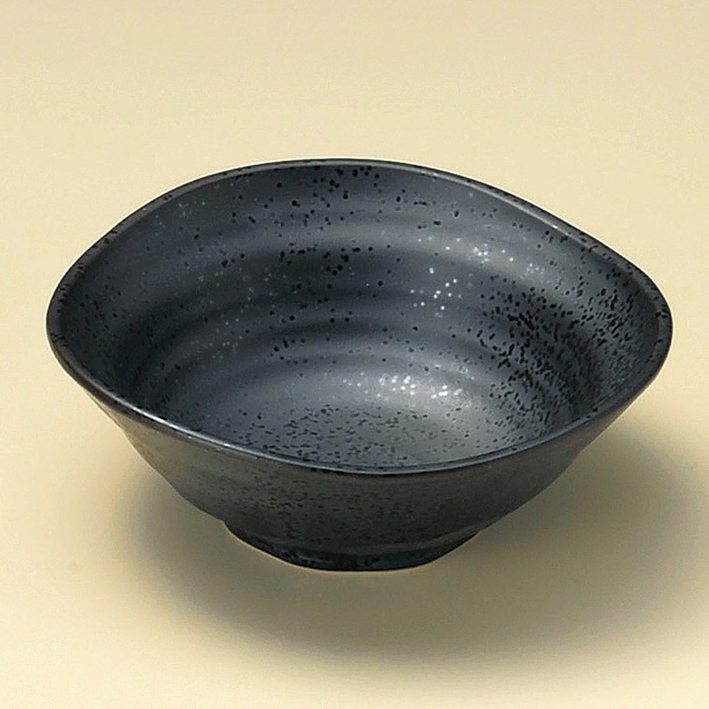 山万 09216-170 いぶし三角深鉢 1個(ご注文単位1個)【直送品】