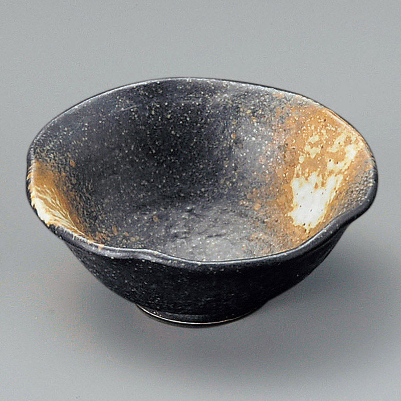 山万 09602-310 黒備前花小鉢  1個（ご注文単位1個）【直送品】
