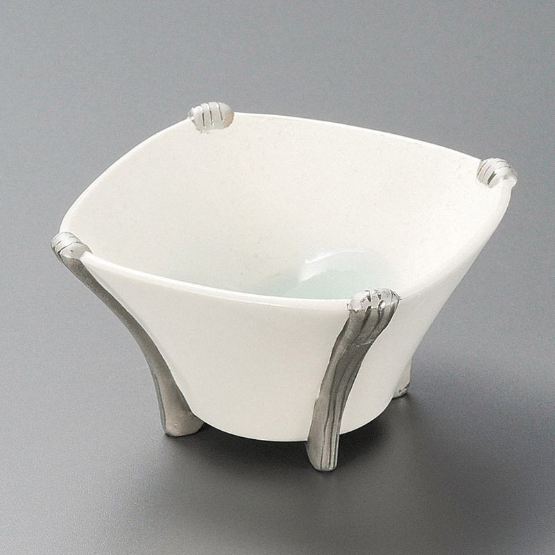 山万 10207-140 プラチナ湖水青白四方小鉢 1個(ご注文単位1個)【直送品】
