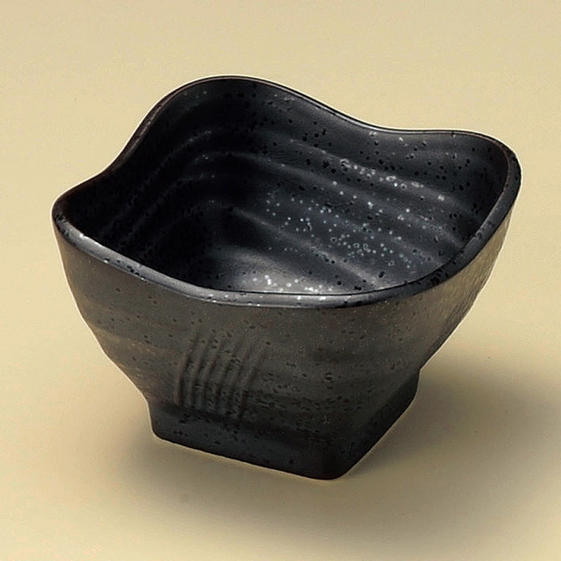 山万 10718-170 いぶし鉄黒9cm角小鉢  1個（ご注文単位1個）【直送品】
