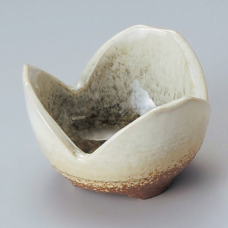 山万 11216-570 織部かすみ三ッ葉小鉢(小)  1個（ご注文単位1個）【直送品】