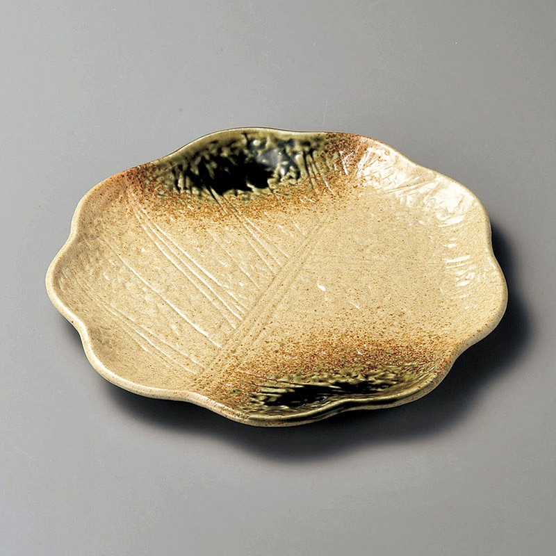 山万 19820-550 伊賀織部木の葉型6.0寸丸皿  1個（ご注文単位1個）【直送品】