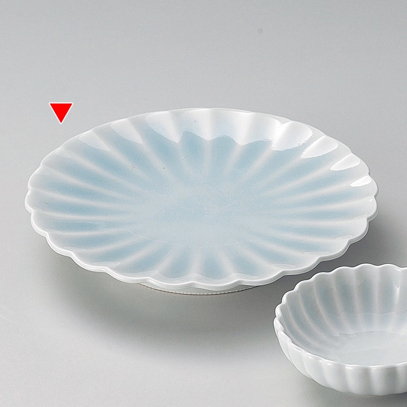 山万 20813-580 青白磁菊型天皿 1個(ご注文単位1個)【直送品】