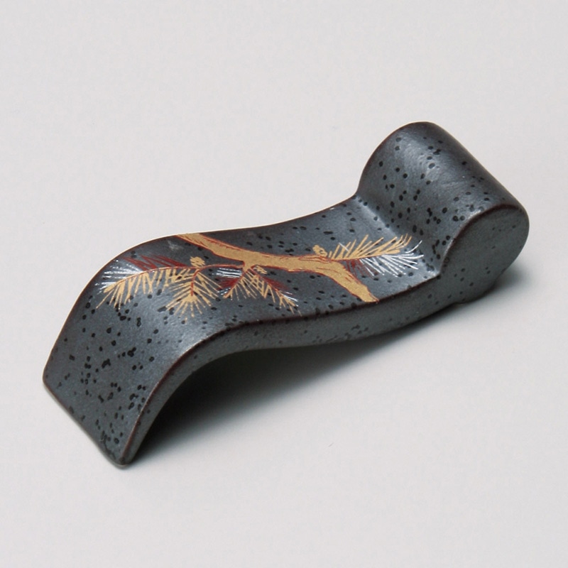 山万 43266-180 砂地松巻物型箸置 1個（ご注文単位1個）【直送品】