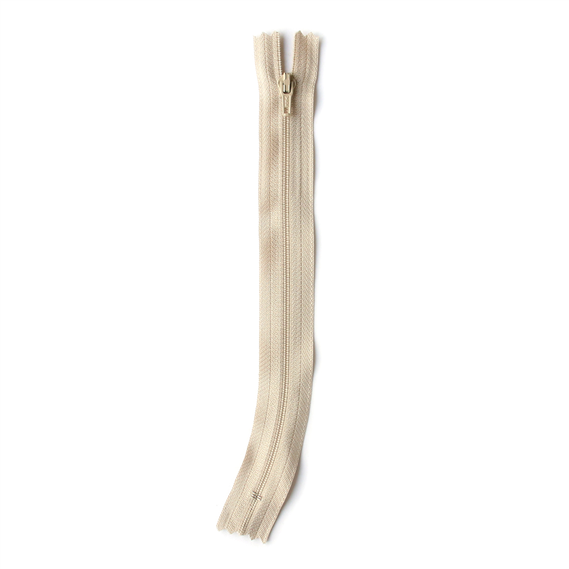 日本紐釦貿易 Y.K.K パンツ用エフロンミトラカーブファスナー 20cm 10本入 ベージュ 4ERC20DAE-CUR572 （ご注文単位1束）【直送品】