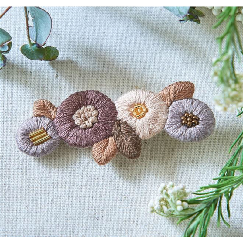 piece 刺しゅうキット k.omoNo fioret hair accessory ヘアクリップ moca PHC-033-3 1個（ご注文単位1個）【直送品】