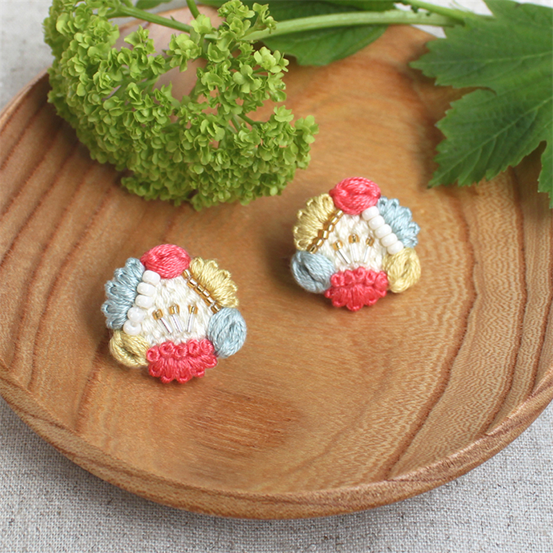 ピース(Piece) 刺しゅうキット 「K.omoNo hitotsubana earrings」- colorful - PHC-117-1 1袋(ご注文単位1袋)【直送品】