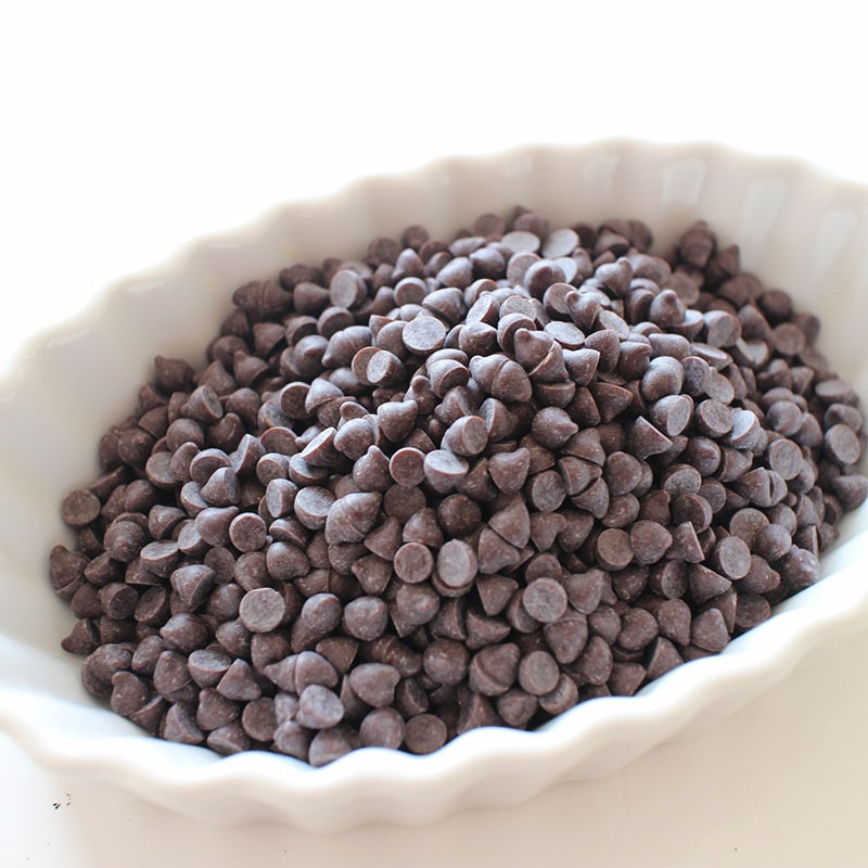 <冷蔵>プチチョコチップ チョコ 150g 27327 1袋※軽(ご注文単位1袋)【直送品】