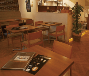 【シモジマ商売繁盛通信】-飲食店・リピート客編-お客様の声にお応え！スタッフ皆が美味しいコーヒーを提供できるように（肉バル Bar&Grill motto：東京都豊島区）