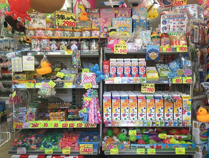 こんにちは！パッケージプラザマツバラです。当店では新商品をたくさん用意してお客様をお待ちしております。また業者様商品だけでなく、一般のお客様にもお買い求めやすいバラ売りもいたしますので、お気軽にご来店、お問い合わせ下さい。